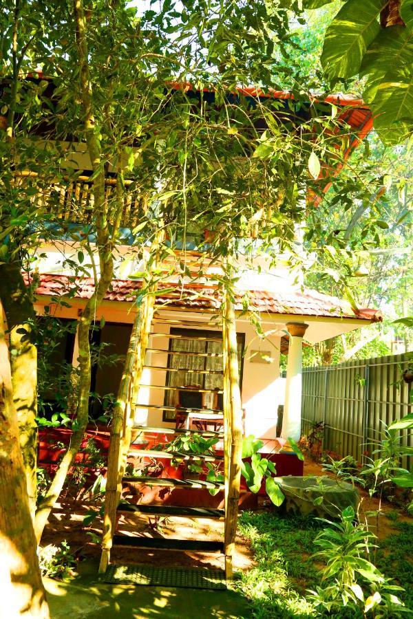 Marari John'S Beach Apartment Mararikulam Bagian luar foto