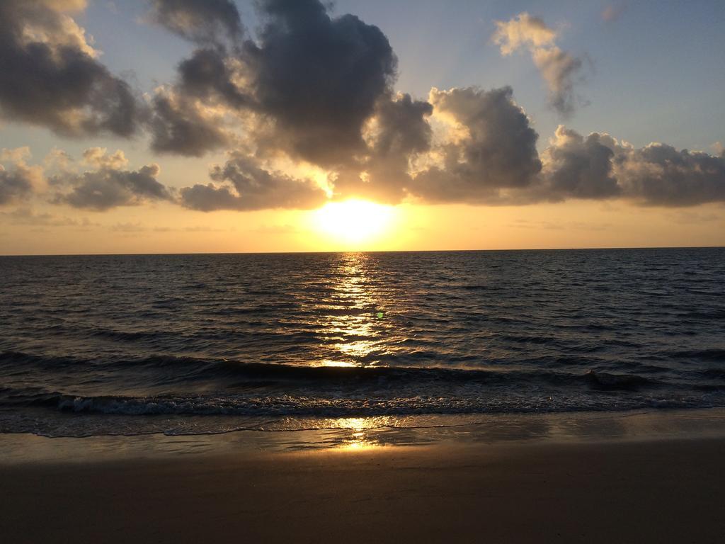 Marari John'S Beach Apartment Mararikulam Bagian luar foto
