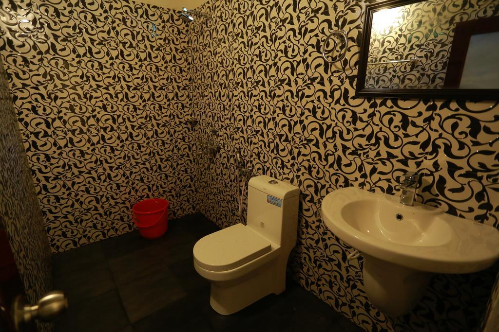 Marari John'S Beach Apartment Mararikulam Bagian luar foto