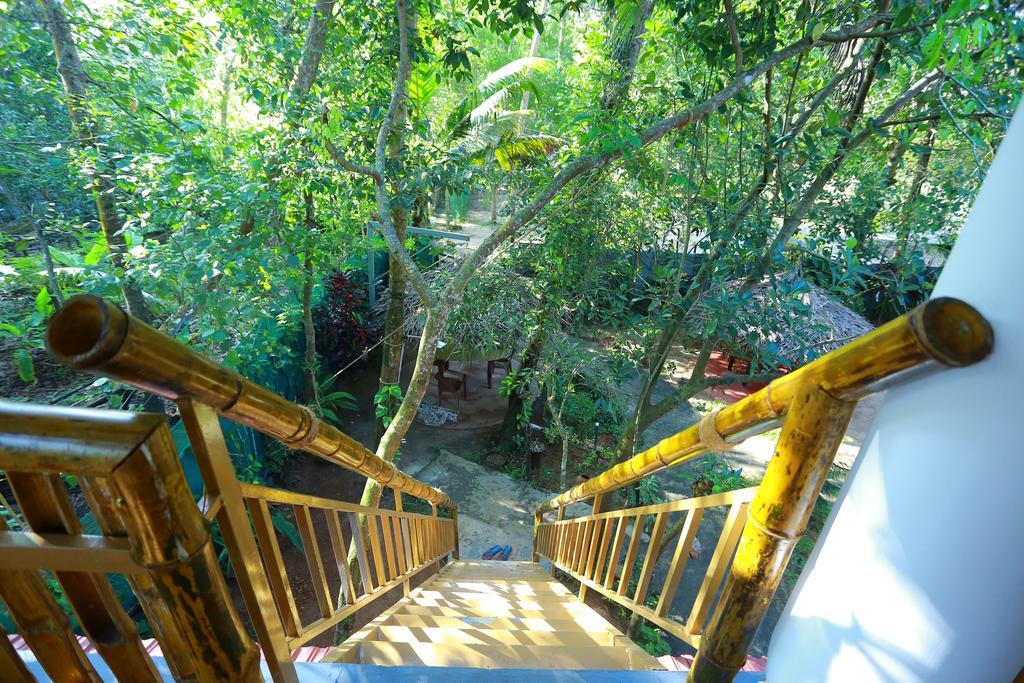 Marari John'S Beach Apartment Mararikulam Bagian luar foto